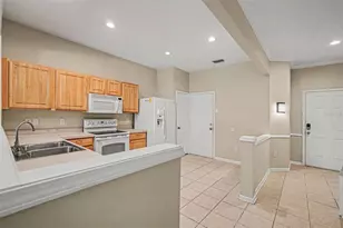 26533 Castleview Way, Wesley Chapel, FL 33544 - Photo 7
