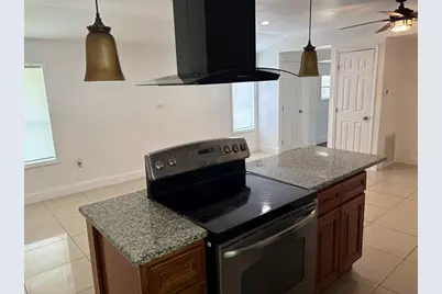 2415 Mayer Street, Orlando, FL 32806 - Photo 9