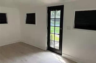 2415 Mayer St, Orlando, FL 32806 - Photo 7