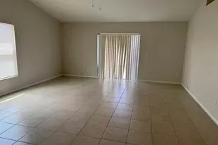 5272 Lonesome Dove Dr, Kissimmee, FL 34746 - Photo 9