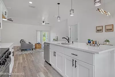 601 Yardley Street SW, Palm Bay, FL 32908 - Photo 9