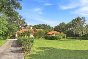 9813 Lake Georgia Dr, Orlando, FL 32817 - Photo 3