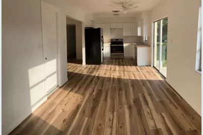 1051 Venetian Parkway, Venice, FL 34285 - Photo 7