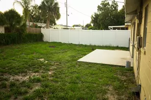 1051 Venetian Pkwy, Venice, FL 34285 - Photo 23