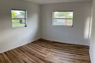 1051 Venetian Pkwy, Venice, FL 34285 - Photo 15