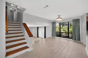 7001 Baywood Ct, Tampa, FL 33615 - Photo 9