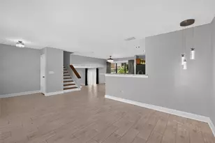 7001 Baywood Ct, Tampa, FL 33615 - Photo 5