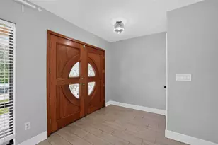 7001 Baywood Ct, Tampa, FL 33615 - Photo 3