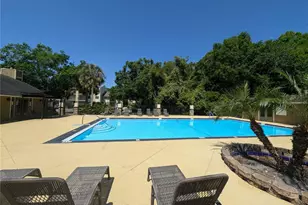 13401 Arbor Pointe Cir, Tampa, FL 33617 - Photo 17