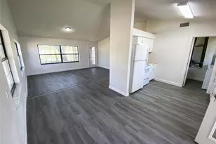 28046 Lois Dr, Tavares, FL 32778 - Photo 5