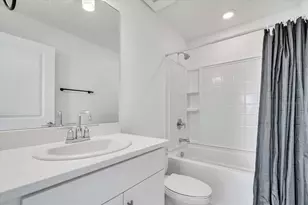 11747 Stonesmith Xing, Palmetto, FL 34221 - Photo 11