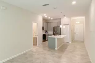 10010 Red Eagle Dr, Orlando, FL 32825 - Photo 3