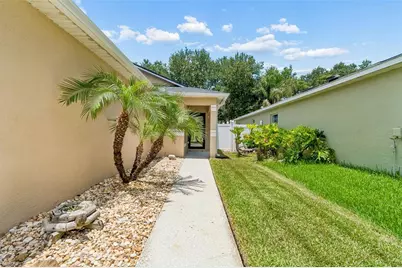 32323 Fish Hook Loop, Wesley Chapel, FL 33545 - Photo 9