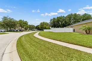 32323 Fish Hook Loop, Wesley Chapel, FL 33545 - Photo 7