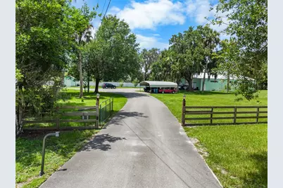 2424 E New York Avenue, Deland, FL 32724 - Photo 71