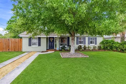 3913 W Wallace Avenue, Tampa, FL 33611 - Photo 1