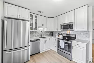 3913 W Wallace Avenue, Tampa, FL 33611 - Photo 5