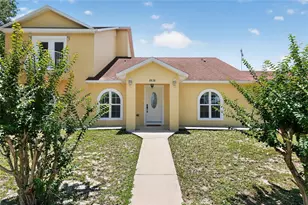 3830 Griffin View Dr, Lady Lake, FL 32159 - Photo 7