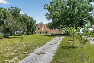 3830 Griffin View Dr, Lady Lake, FL 32159 - Photo 3