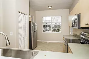 1840 Summer Walk Cir, Sarasota, FL 34232 - Photo 7