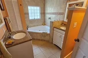 821 N Eola Dr, Orlando, FL 32803 - Photo 15