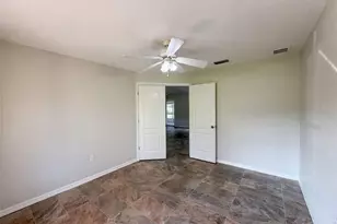 314 Dupont Cir, Howey in the Hills, FL 34737 - Photo 11