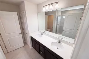 10654 Hawks Landing Dr, Land O Lakes, FL 34638 - Photo 17