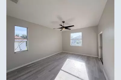 204 Round Man Street, Leesburg, FL 34748 - Photo 9