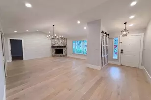 8028 Conservatory Cir, Sarasota, FL 34243 - Photo 11