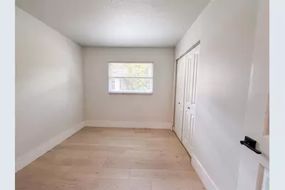 8028 Conservatory Circle, Sarasota, FL 34243 - Photo 17