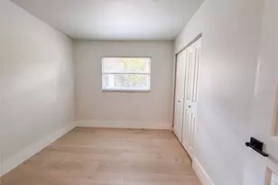 8028 Conservatory Cir, Sarasota, FL 34243 - Photo 17