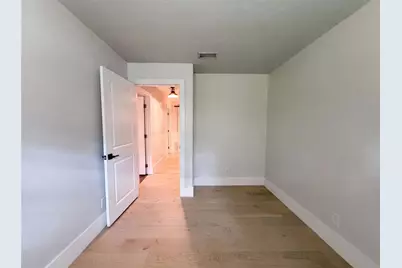 8028 Conservatory Circle, Sarasota, FL 34243 - Photo 23
