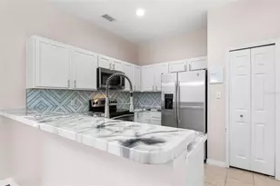 10077 Moorshire Cir, Orlando, FL 32829 - Photo 5