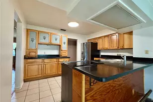 1731 Baldwin Dr, Orlando, FL 32806 - Photo 7