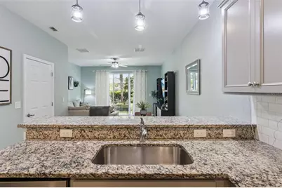5329 Sylvester Loop, Tampa, FL 33610 - Photo 9