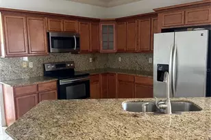 9097 Venezia Plantation Dr, Orlando, FL 32829 - Photo 5