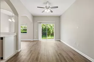 901 Pine Pointe Ln, Orlando, FL 32828 - Photo 9