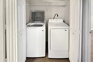 911 N Orange Ave, Orlando, FL 32801 - Photo 17