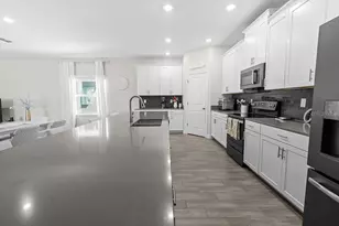 11546 Satire St, Orlando, FL 32832 - Photo 9