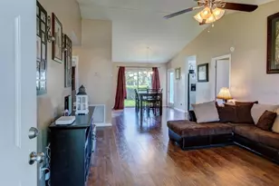 1730 Tropical Ct, Tavares, FL 32778 - Photo 3