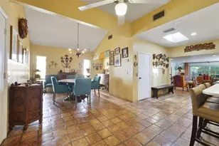 1121 Shorewood Dr, Orlando, FL 32806 - Photo 9