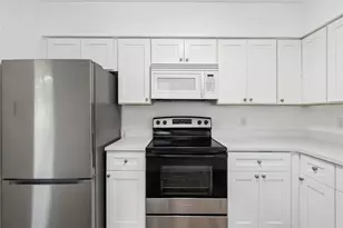 2832 Miriam St S, Saint Petersburg, FL 33711 - Photo 3