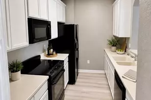 3332 Robert Trent Jones Dr, Orlando, FL 32835 - Photo 5
