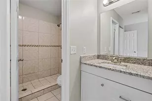 301 Regal Park Dr, Valrico, FL 33594 - Photo 11