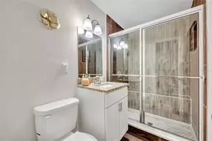 1221 Elinore Dr, Orlando, FL 32808 - Photo 17