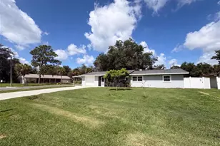 1823 Lori Ln W, Lakeland, FL 33801 - Photo 1