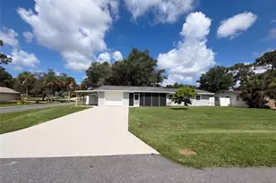 1823 Lori Ln W, Lakeland, FL 33801 - Photo 1