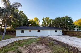 827 Dora Ave, Tavares, FL 32778 - Photo 5