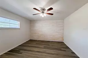 2805 105th Street E, Palmetto, FL 34221 - Photo 11