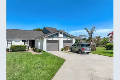 62 Lakepointe Circle, Kissimmee, FL 34743 - Photo 3